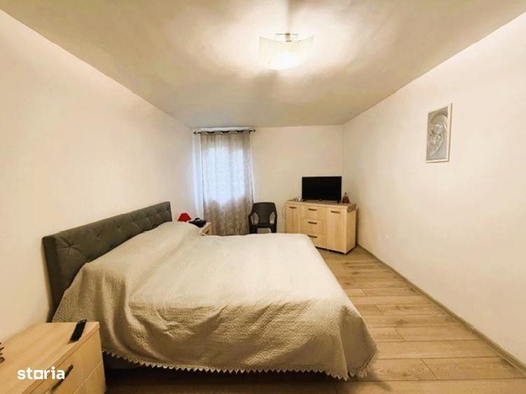 Casă cu 4 camere decomandat cu Teren 500 Mp în Central