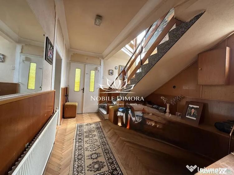 Casă cu 4 camere cu Teren 398 Mp în Central