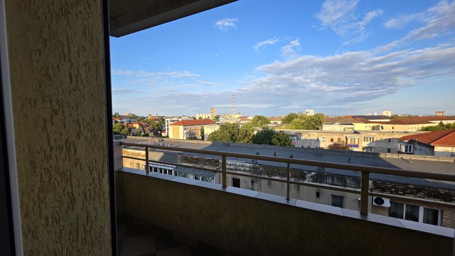 Apartament cu 4 camere decomandat, mobilat în Complex Studențesc