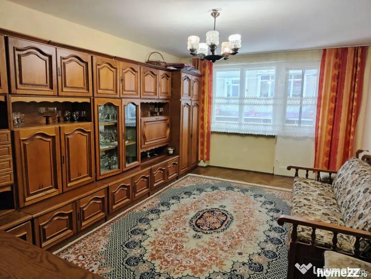 Apartament cu 3 camere decomandat în Săsar