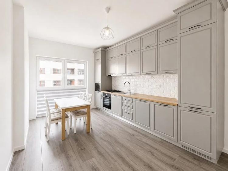 Apartament cu 3 camere semidecomandat în Mărăști