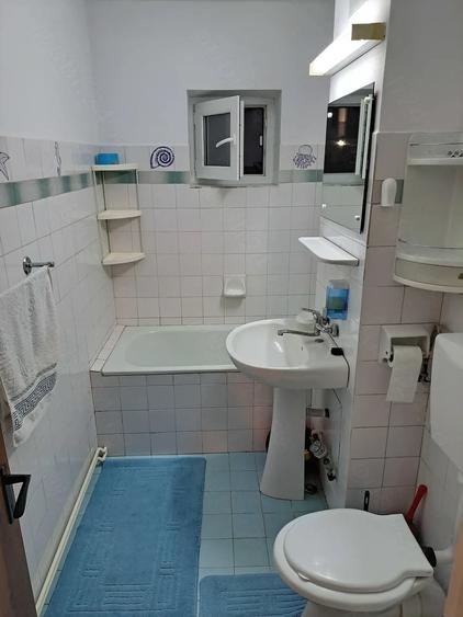 Apartament cu 3 camere decomandat în Faleza Nord