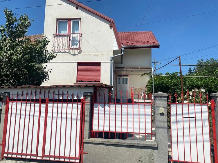 Casă cu 4 camere cu Teren 414 Mp în Exterior Vest