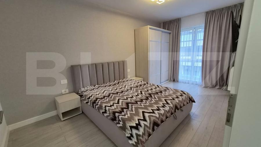 Apartament cu 3 camere decomandat, mobilat în Tractorul