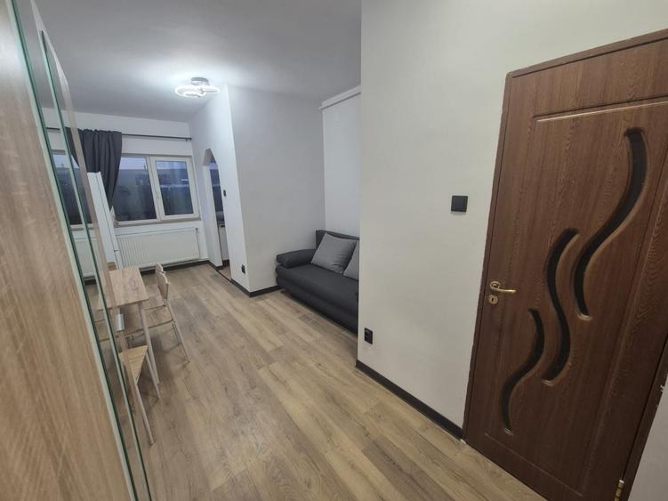 Garsonieră decomandată în Dezmir
