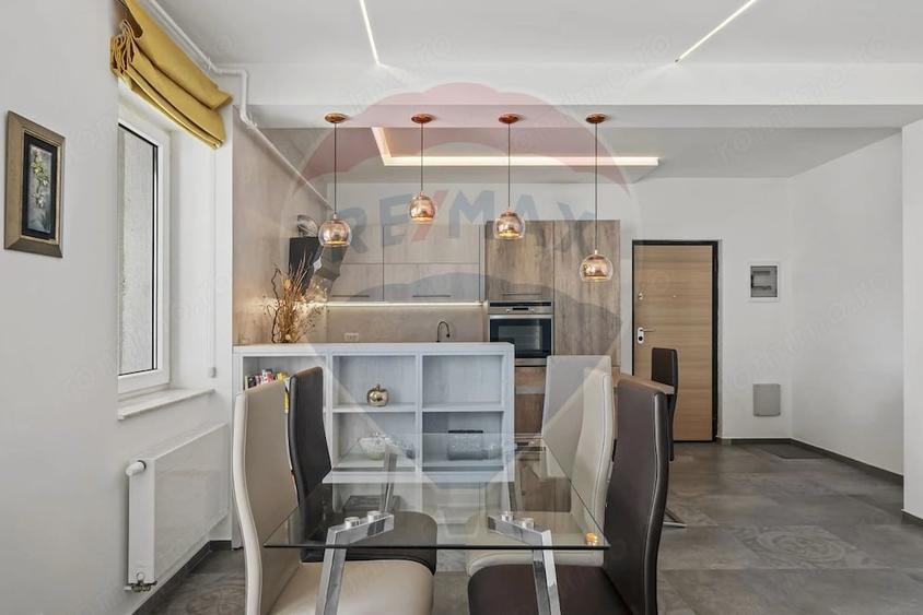 Apartament cu 2 camere semidecomandat în Centrul Civic