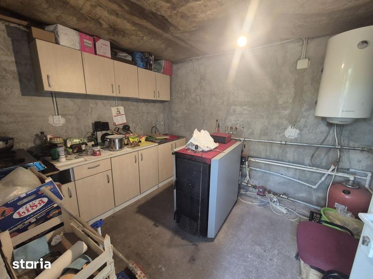 Casă cu 5 camere cu Teren 500 Mp în Central