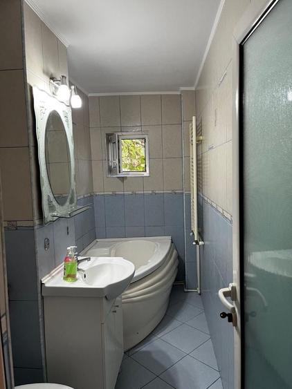 Apartament cu 2 camere decomandat în Exterior Vest