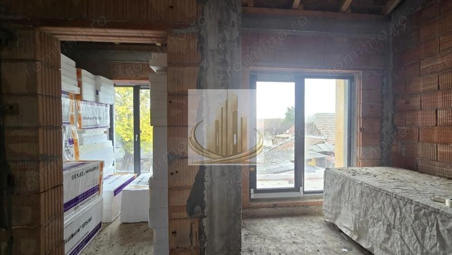 Duplex cu 4 camere cu Canalizare în Sânandrei