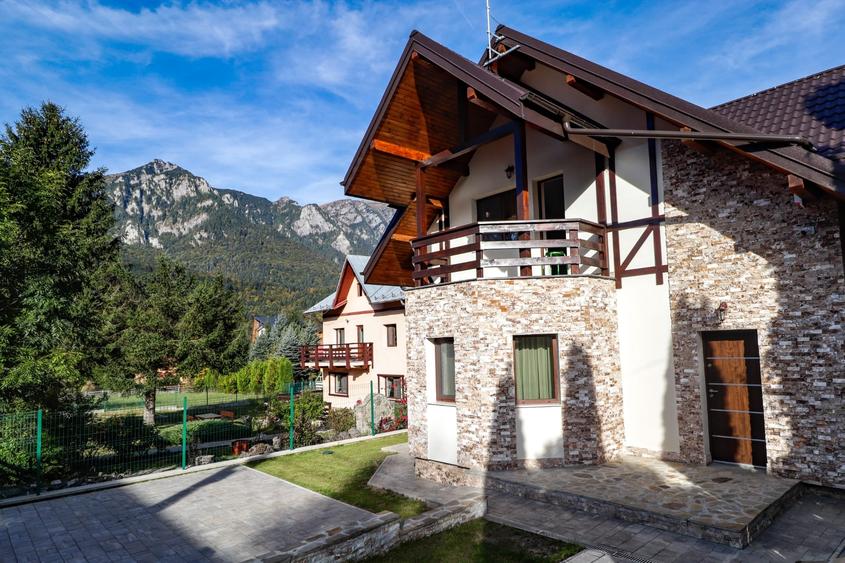 Casă individuală cu 3 camere cu Canalizare în Piatra Arsă