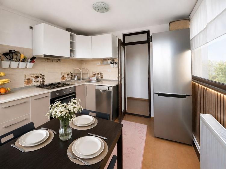 Apartament cu 2 camere semidecomandat în Piața Unirii