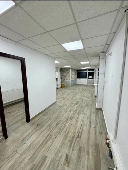 Spațiu comercial, de 45 mp, în Central