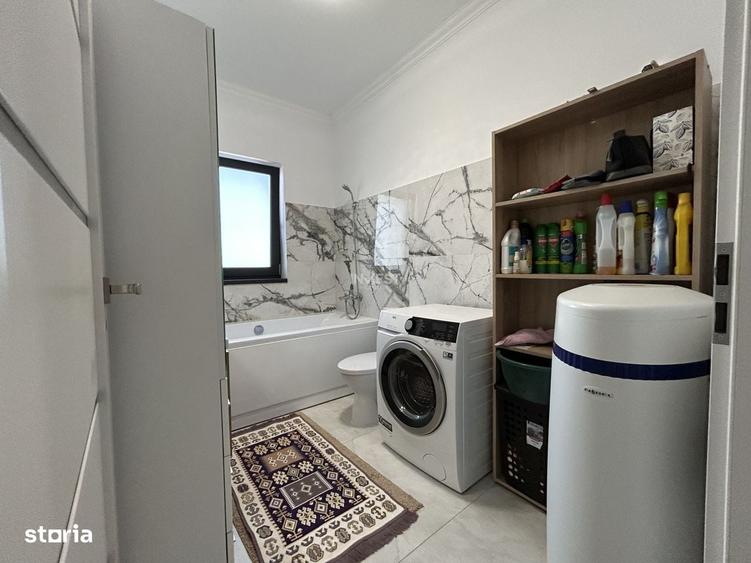 Casă cu 4 camere în Valea Lupului