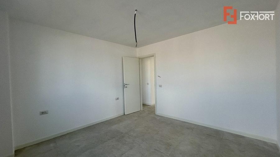 Casă individuală cu 3 camere cu Canalizare în Sânandrei