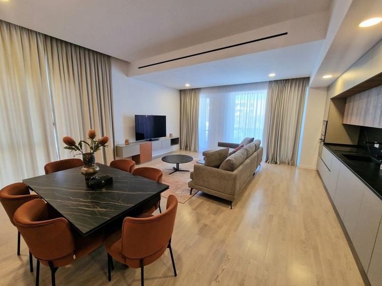 Apartament cu 3 camere decomandat în Pipera