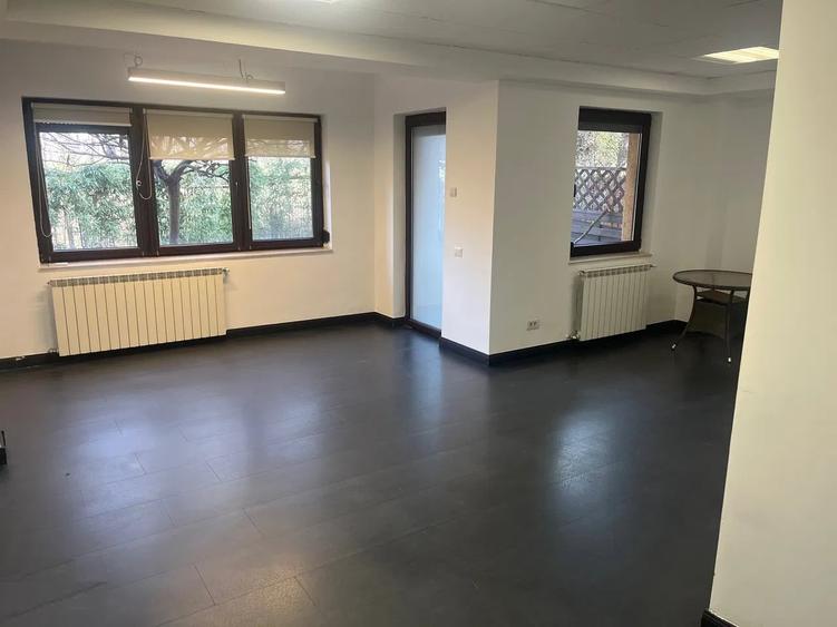 Casă individuală cu 7 camere cu Teren 150 Mp în Floreasca