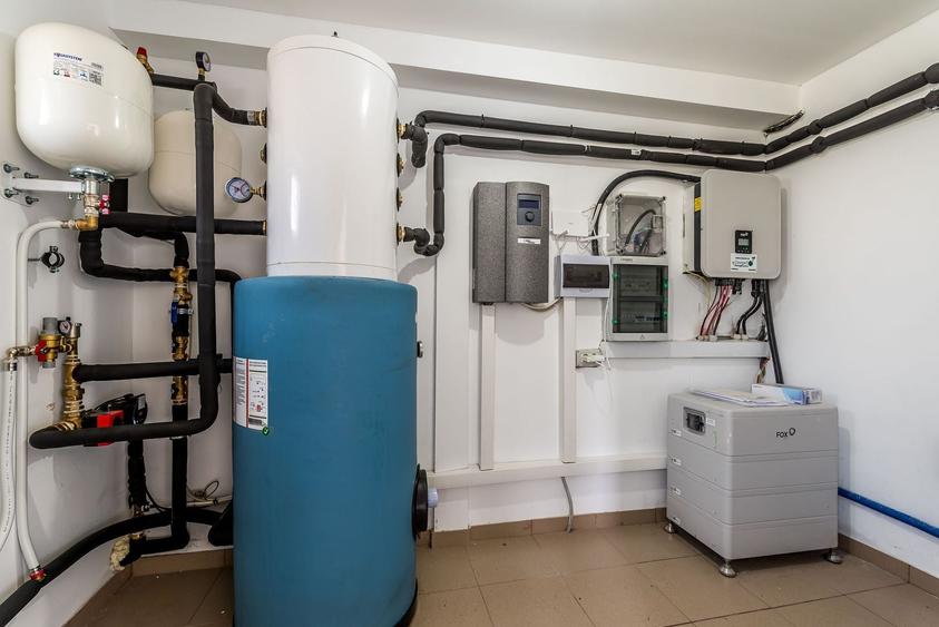 Casă individuală cu 4 camere cu Canalizare în Călugăreni