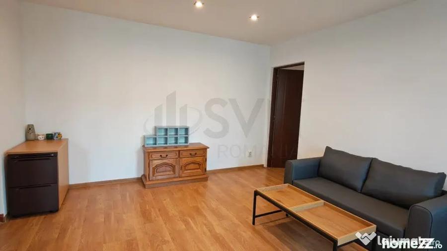 Apartament cu 3 camere semidecomandat în Timișoara