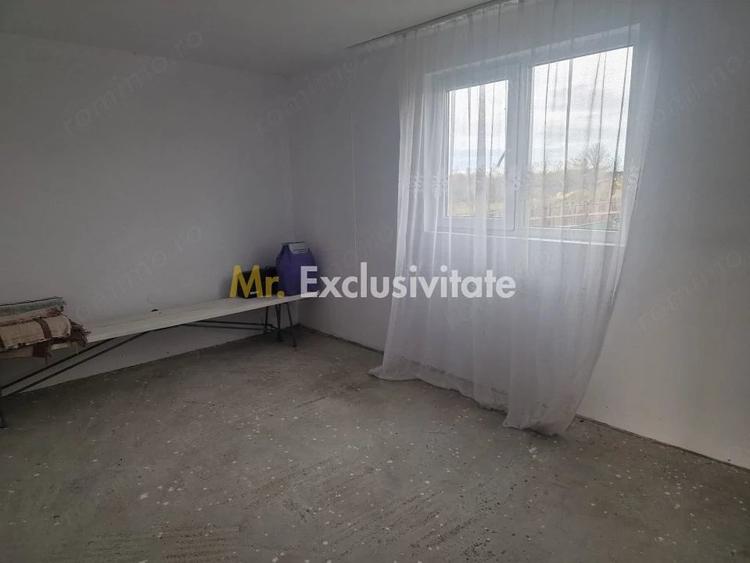 Casă cu 3 camere cu Teren 2172 Mp în Vedea