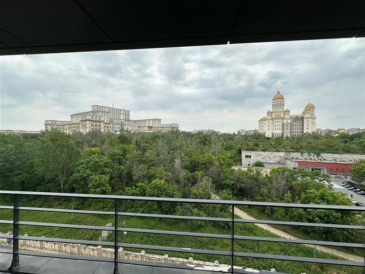 Birou, de 150 mp, în Central