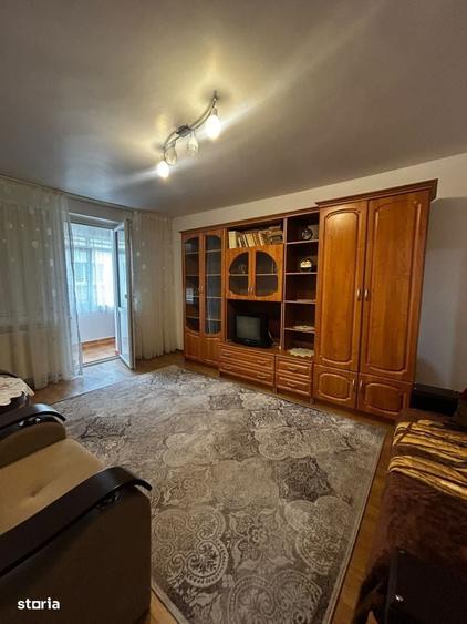 Apartament 2 camere decomandate, 9 Mai - 7