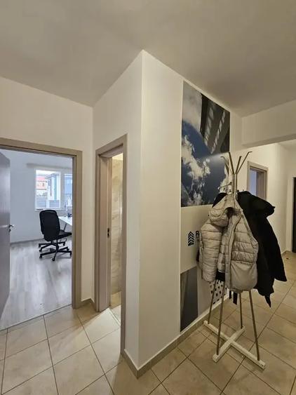 Apartament cu 3 camere decomandat în Theodor Pallady