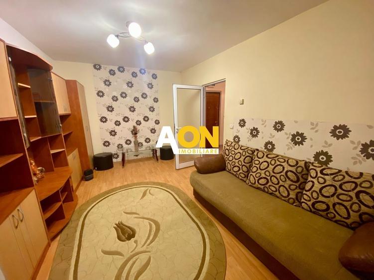 Apartament cu 2 camere semidecomandat, mobilat în Cetate