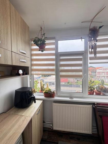 Apartament cu 2 camere decomandat în Km 4