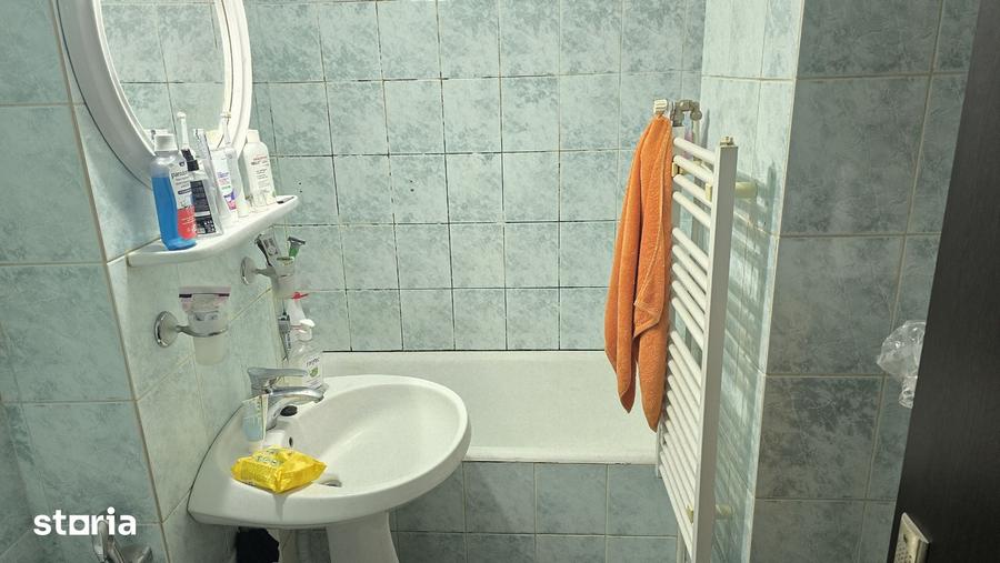 Apartament cu 2 camere decomandat în 22 Decembrie