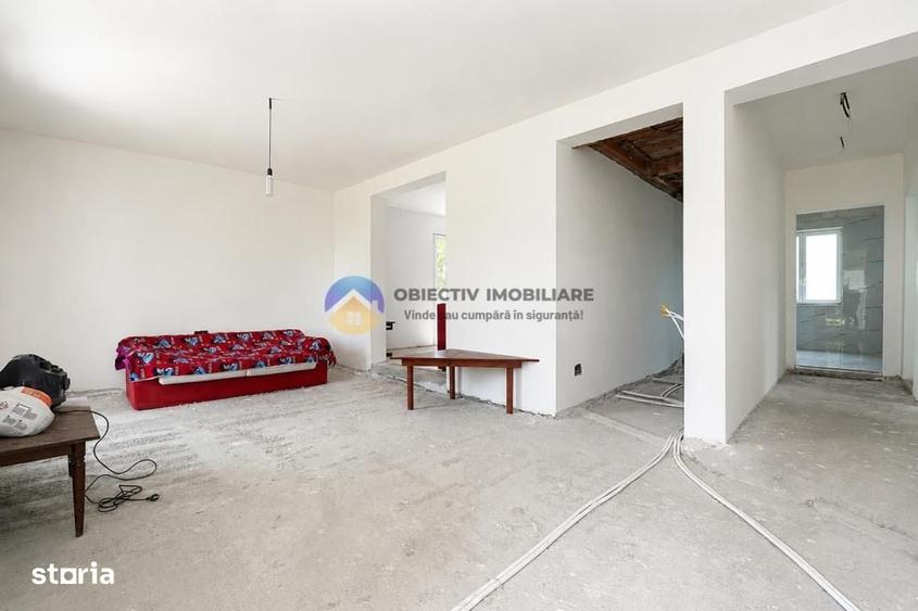 Casă cu 3 camere cu Teren 1235 Mp în Borlești