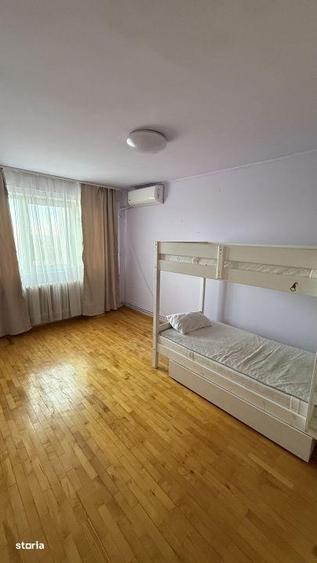 Apartament cu 3 camere în Andrei Mureșanu