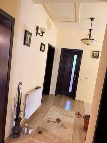 Casă cu 4 camere cu Teren 611 Mp în Titan