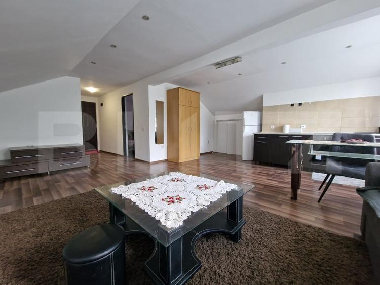 Apartament cu 2 camere circular, mobilat în Iris