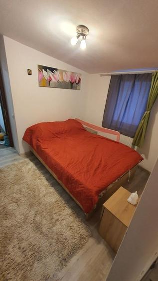 Apartament cu 3 camere decomandat în Est