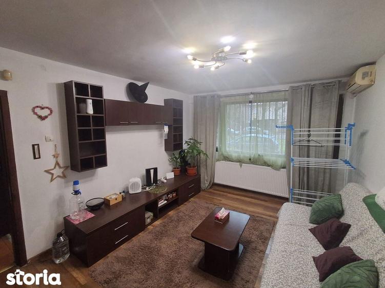 Apartament cu 2 camere decomandat, mobilat în Pieptănari