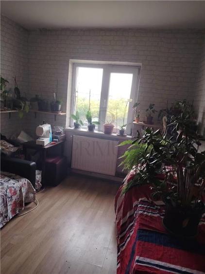 Apartament cu 4 camere decomandat, mobilat în Aeroport