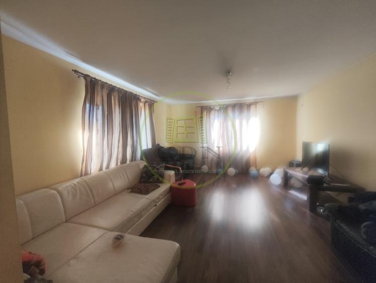 Casă individuală cu 4 camere cu Teren 500 Mp în Malu Mare