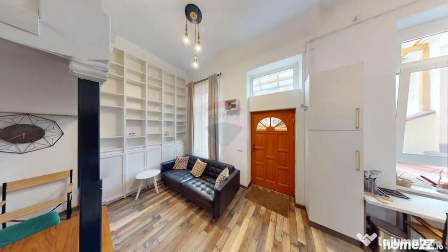 Apartament cu 3 camere decomandat în 15 Noiembrie