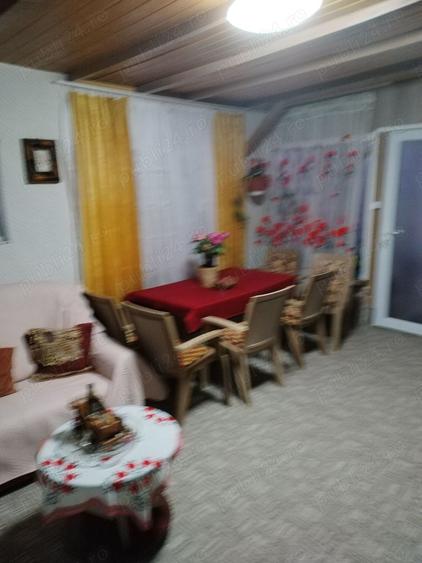 Casă cu 6 camere cu Teren 250 Mp în Costinești