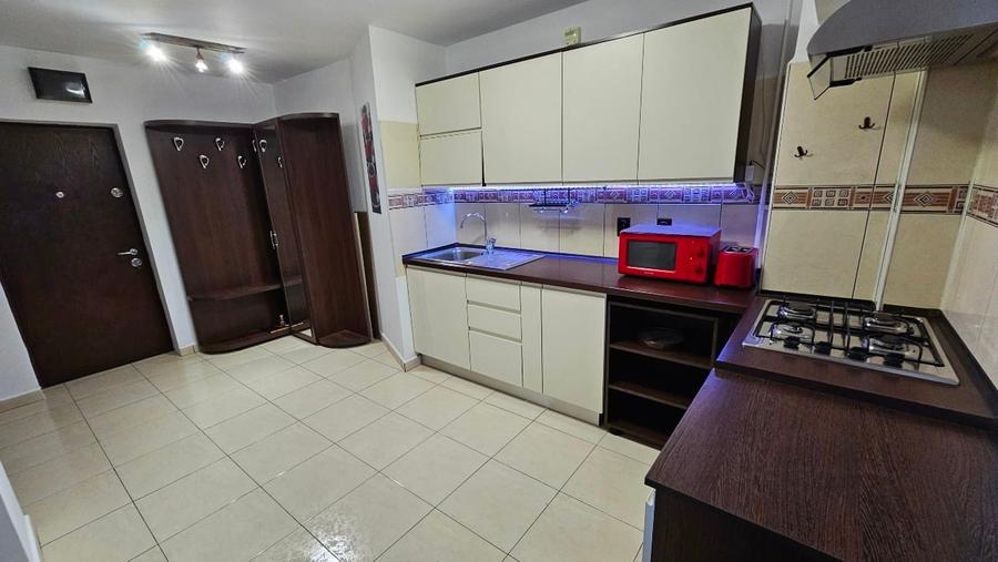 Apartament cu 2 camere semidecomandat, mobilat în Unirii
