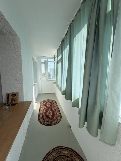 Apartament cu 3 camere decomandat, mobilat în Alexandru Obregia