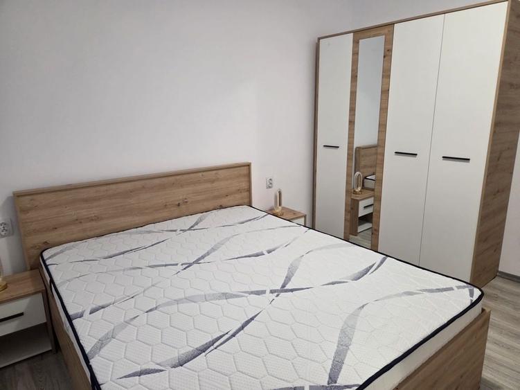 Apartament cu 2 camere decomandat în Baba Novac