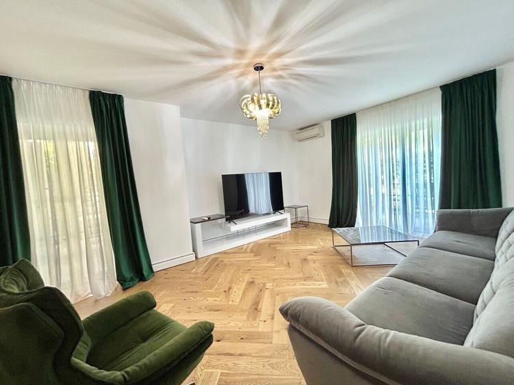 Duplex cu 4 camere cu Canalizare în Iancu Nicolae