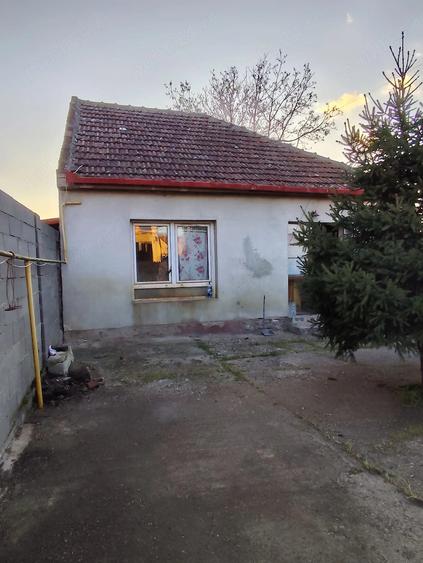 Casă cu 2 camere cu Teren 396 Mp în Ronaț
