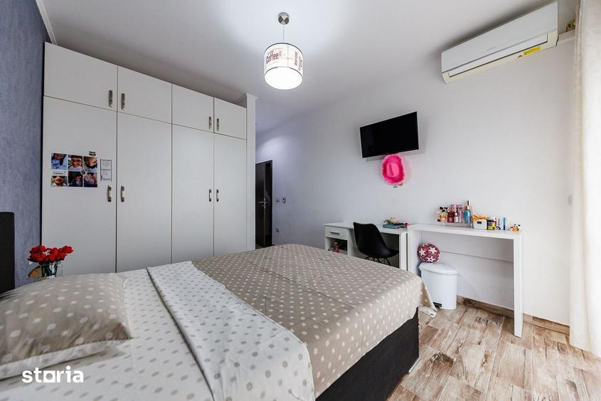 Casă cu Teren 1670 Mp în Giarmata