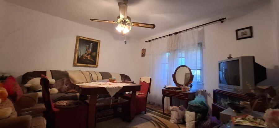 Casă individuală cu 3 camere cu Canalizare în Anda