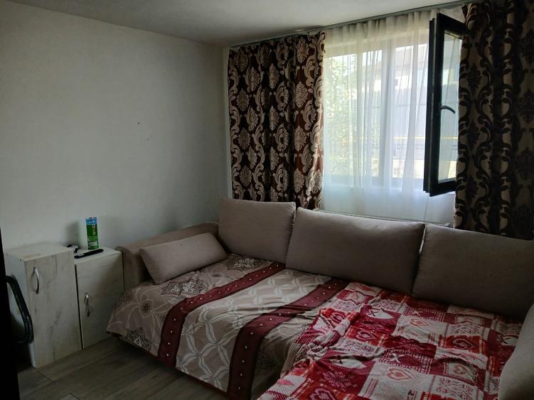 Casă individuală cu 2 camere cu Teren 1568 Mp în Roata de Jos