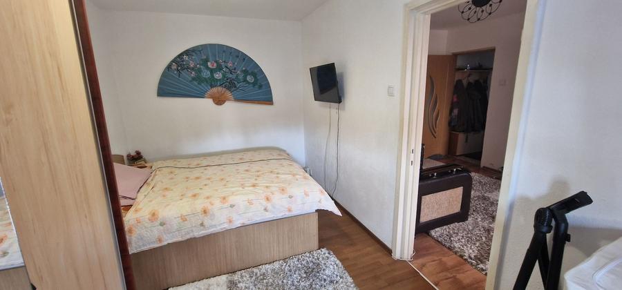 Apartament cu 2 camere semidecomandat în Km 4-5