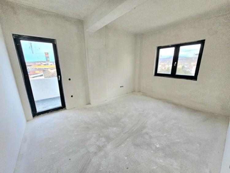 Apartament cu 2 camere decomandat în Terezian