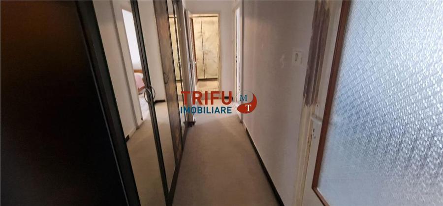 Apartament cu 3 camere decomandat, mobilat în Cetate